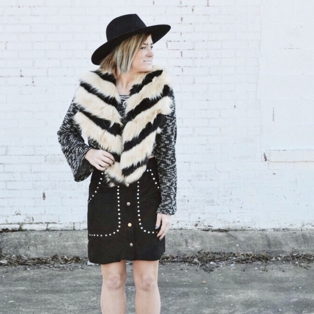 Cropped Bell Sleeve Sweater